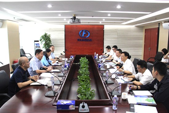 深圳市南山區(qū)供電局黨委書記、局長(zhǎng)李小明一行到方大集團(tuán)調(diào)研