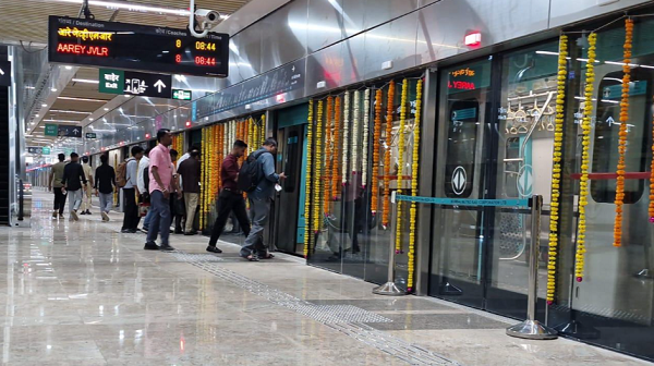 方大站臺屏蔽門系統(tǒng)護航！印度首條全地下地鐵孟買地鐵3號線全線通車