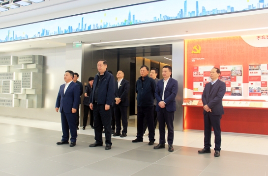 中共江西省委副書記、省長葉建春一行考察方大集團